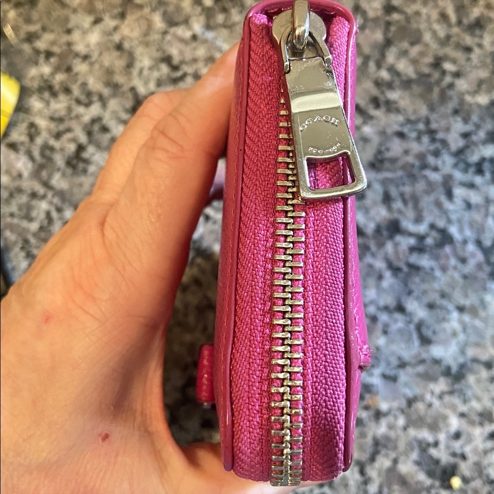 Coach Bow Zip Around long wallet - Picture 6 of 14